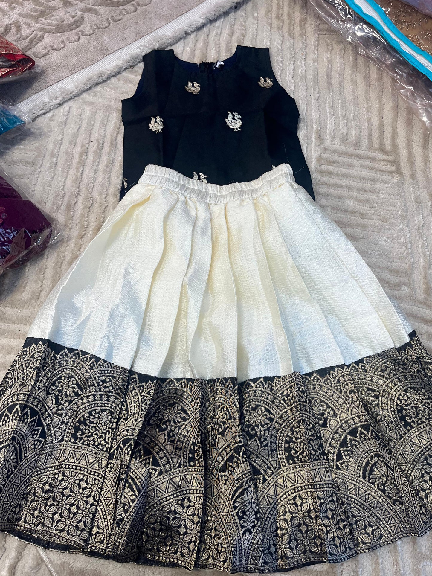 Pattu Pavadai Nuit Royale