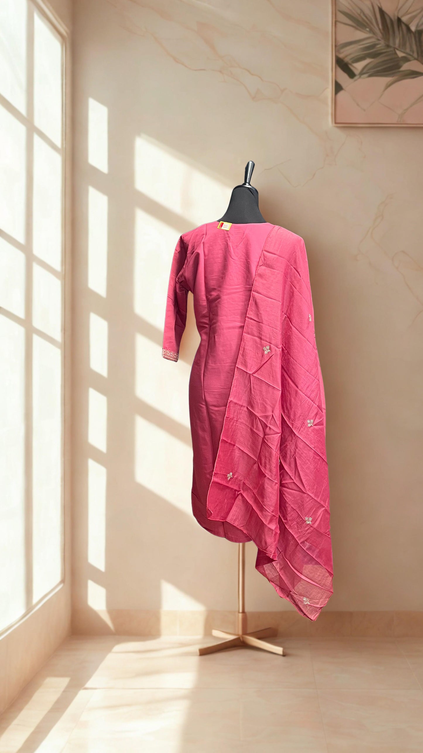 Salwar Rose Élégance