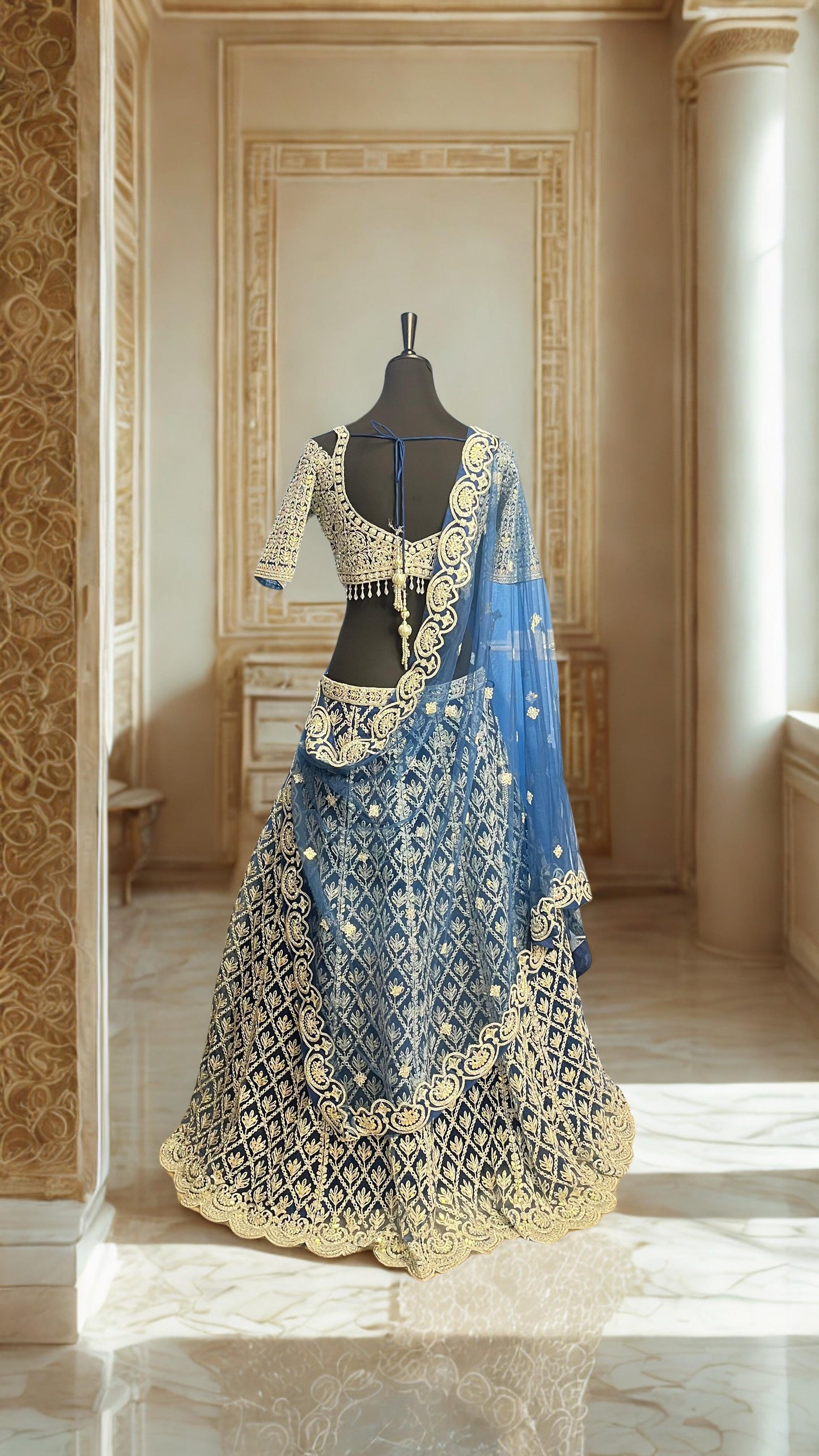 Lehenga Bleu Royal Ivoire